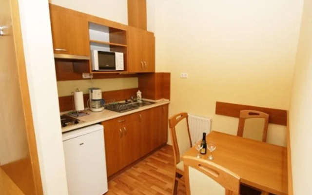 Panorama Wellness Apartman Hotel