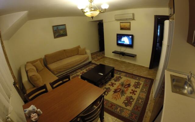 Blue Eye Suites