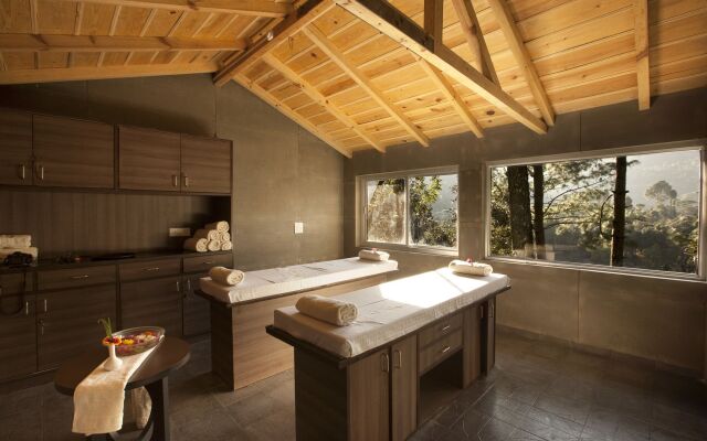 Sea Hawk Hill Resort - A Luxury Boutique Resort