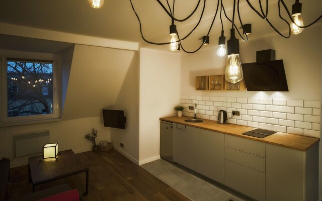 Very Berry Apartments