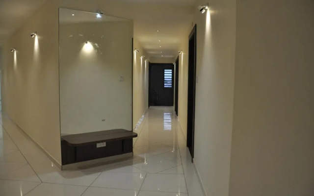Shivdhara Hotel & Residence