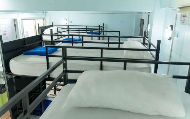 Slumber Party Surf Khao Lak Hostel