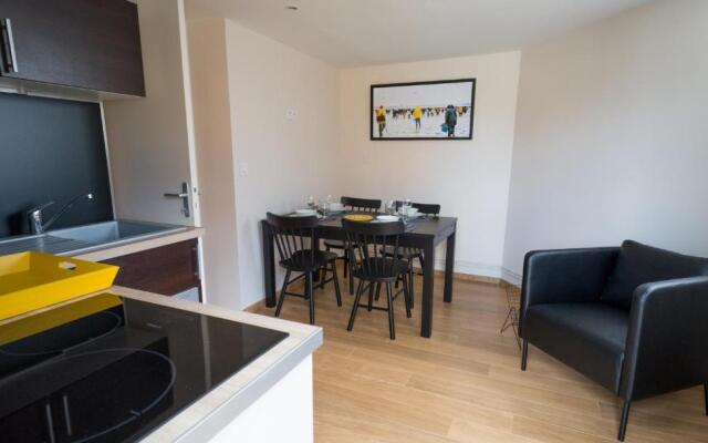 Le Courtoisville Apartment