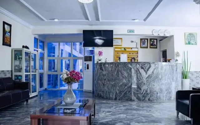 Dalice Hotel and Suites
