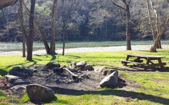 The Jive - Christophers_riverside_cabin