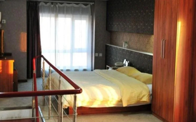 TA9 Rengency Fiesta Holiday Hotel