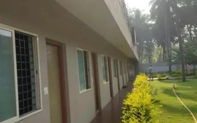 Yeshwitha Residency by OYO Rooms