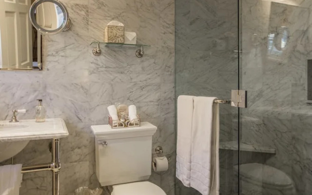 The 1770 House Restaurant & Inn