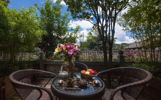 Floral Hotel Lijiang Yishe