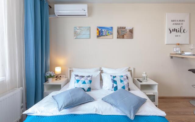 Апартаменты Рентплаза на ул. Потапова, д. 78в