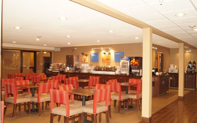 Comfort Inn & Suites Black River Falls