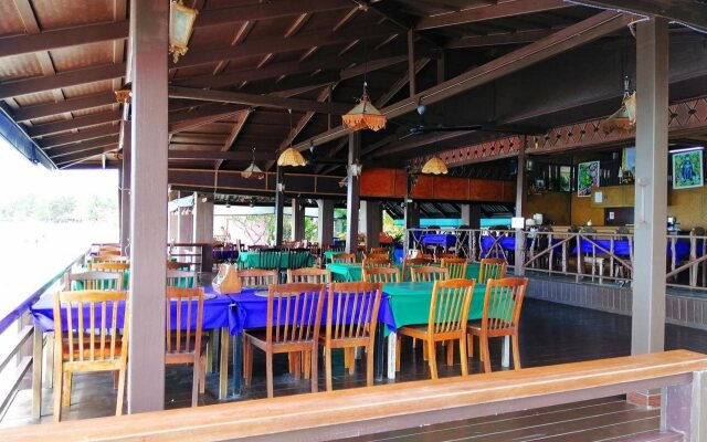 Sand Sea Beach Resort