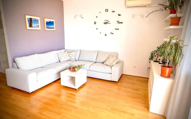 Maris Apartment