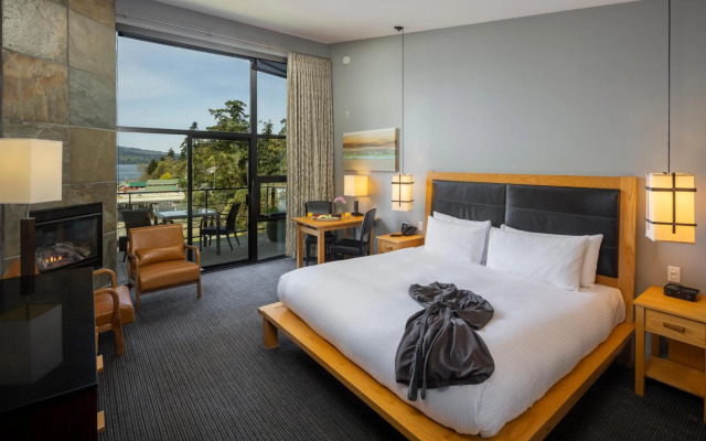 Brentwood Bay Resort & Spa