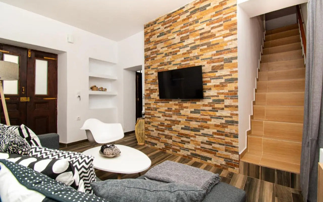 Elithas Cozy House 1