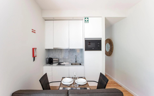 Central Studio w/ Pool, AC & Patio by LovelyStay