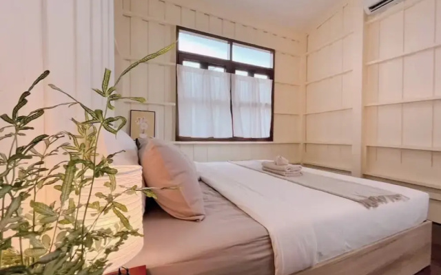 White & Green Boutique Homestay