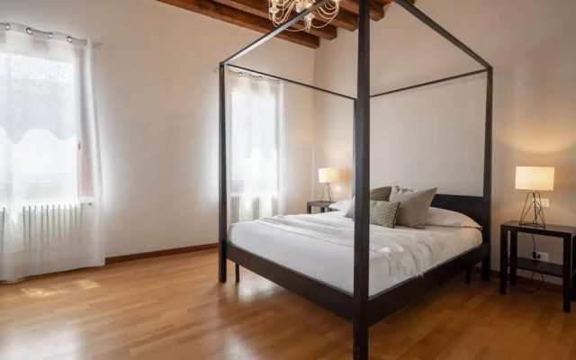 Herion Palace Apt 2 by Wonderful Italy
