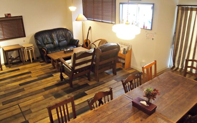 J-Hoppers Hiroshima Guesthouse - Hostel