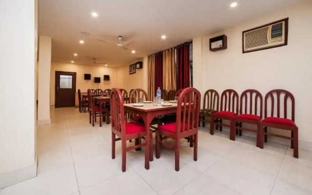 Uttam Guest House