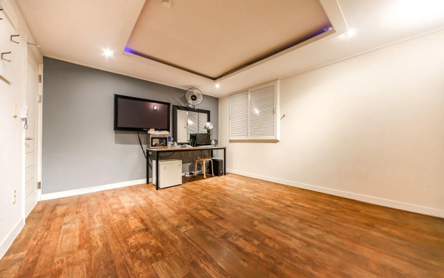 Pohang Daedodong White