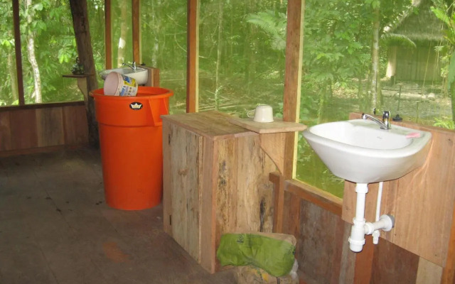Lodge Jungle Wolf Expeditions