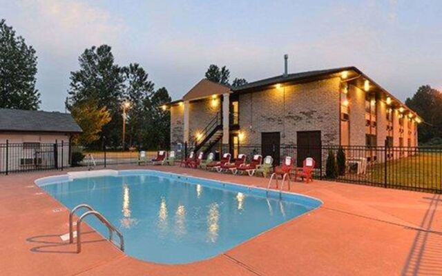 Quality Inn Cairo I-57