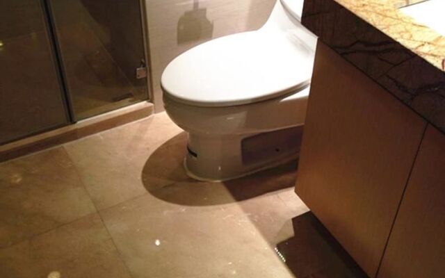 Louidon Mega Gloden Sunshine Apartment