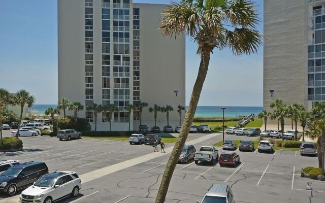 Shoreline 3036 Condo by RedAwning