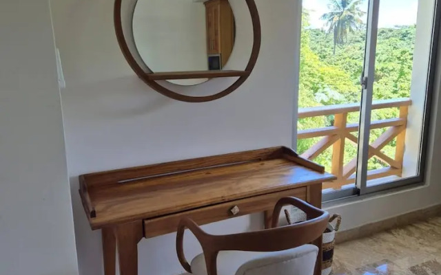 Large 3-bedroom Apartment