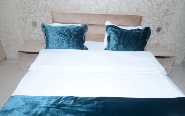 Global Hotel