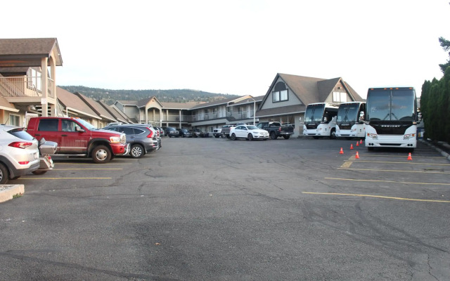 Best Budget Inn and Suites