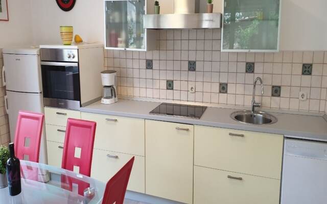 Mila - 80 m From the Beach - A1