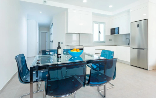 Catalina Downtown By CanariasGetaway