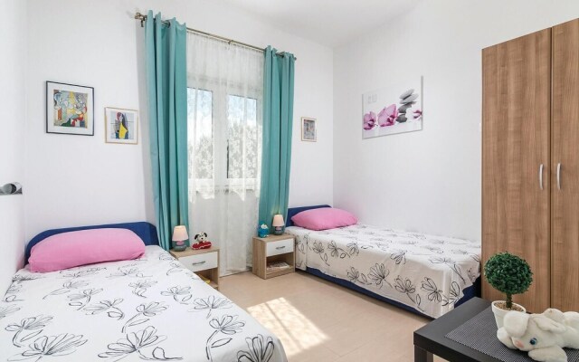 Stunning Home in Fazana With Wifi and 2 Bedrooms