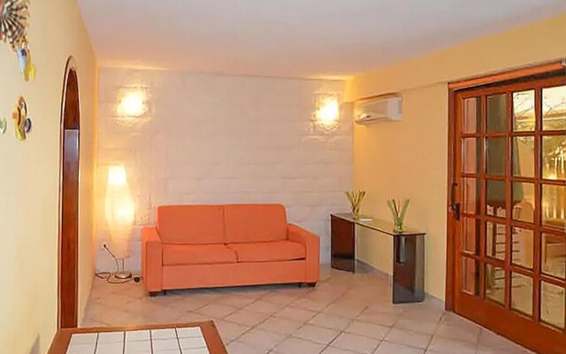 Stunning Home in Marzamemi Fraz. With Wifi and 2 Bedrooms