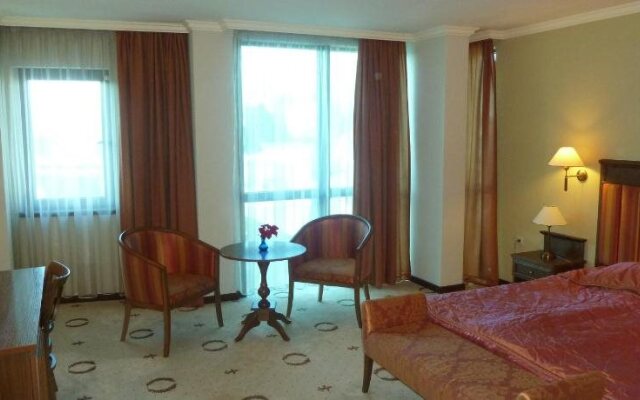 Efir Hotel