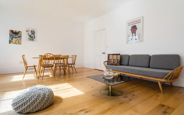 Hausd - Floral Street