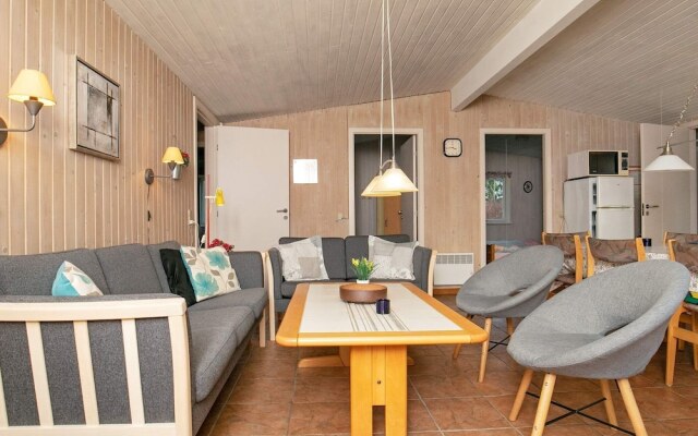 Quaint Holiday Home in Dannemare With Whirlpool