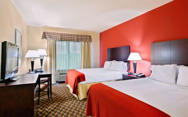 Holiday Inn Express & Suites Malvern