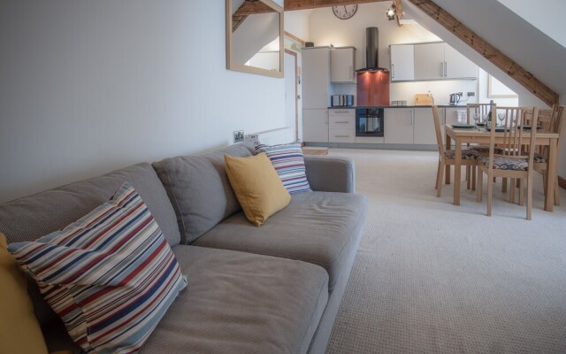 The Nest - 1 Bedroom Apartment - Tenby