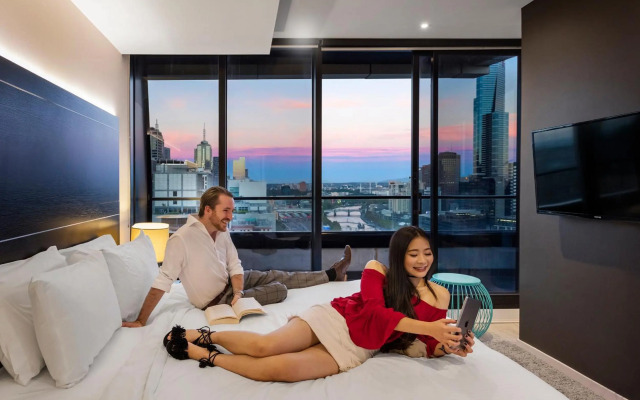 Aura on Flinders Serviced Apartments