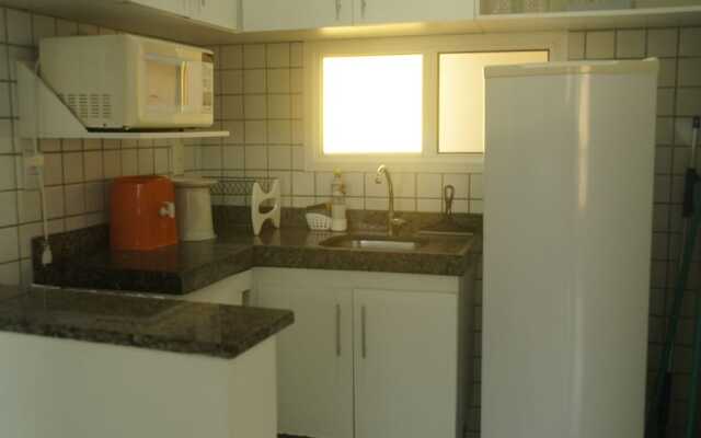 Apto Em Ponta Negra Para 4 Pessoas