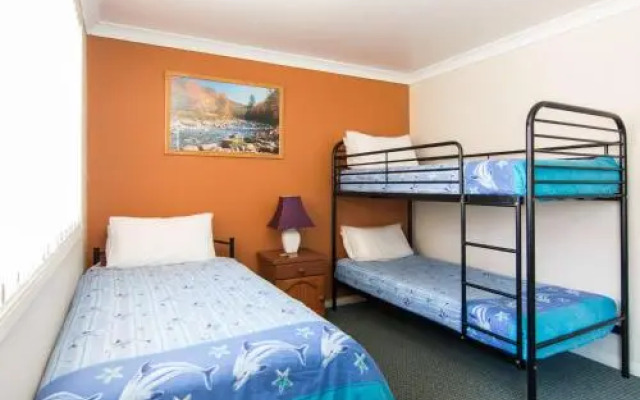 1/54 Parkes, Airconditioned