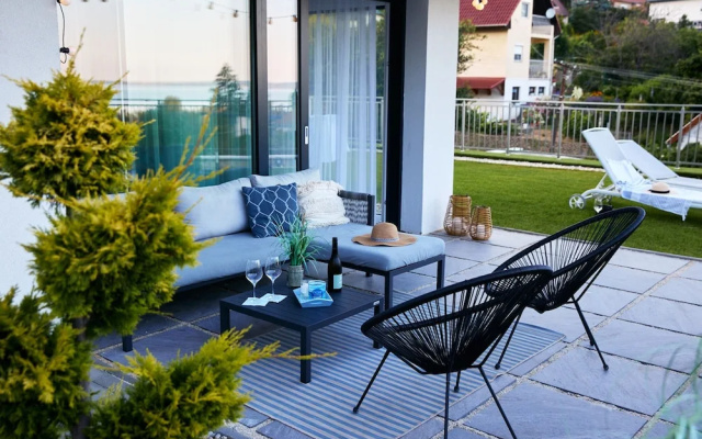 Lake Spirit Boutique Apartments