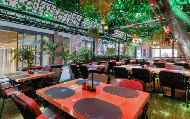 Authentic Cape Town Apartment near the Silo District