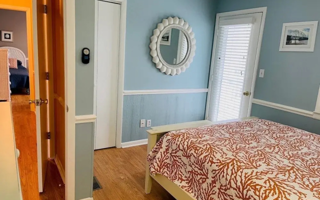 Beach Bells 4 Bedroom Home by RedAwning