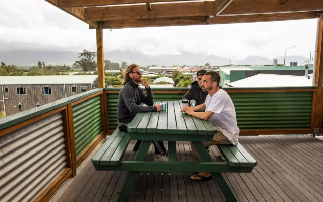 Dusky Lodge - Hostel