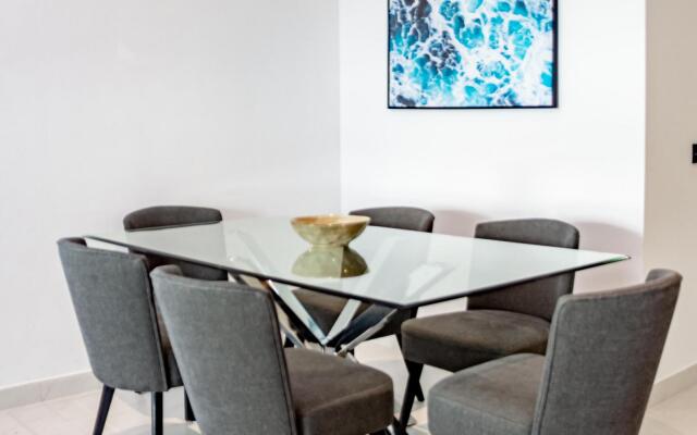 LAE9.1I- Apotel Estepona Hills by roomservices