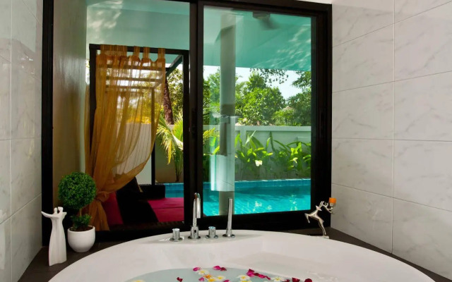 AT Pool Villa Resort